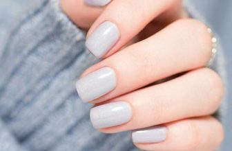 nhung-mau-son-mong-tay-lam-trang-da