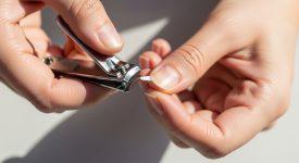 Hướng dẫn cắt móng tay đúng cách để tránh tổn thương